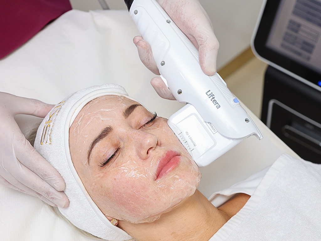 Non-Surgical Face Lifting Treatments in Dubai: A Complete Guide